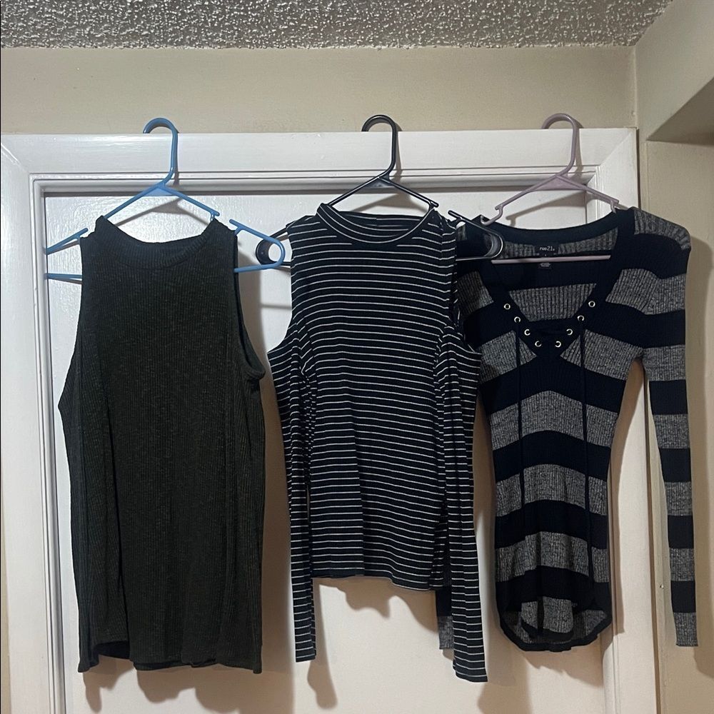 Long sleeve shirt, bundle size large